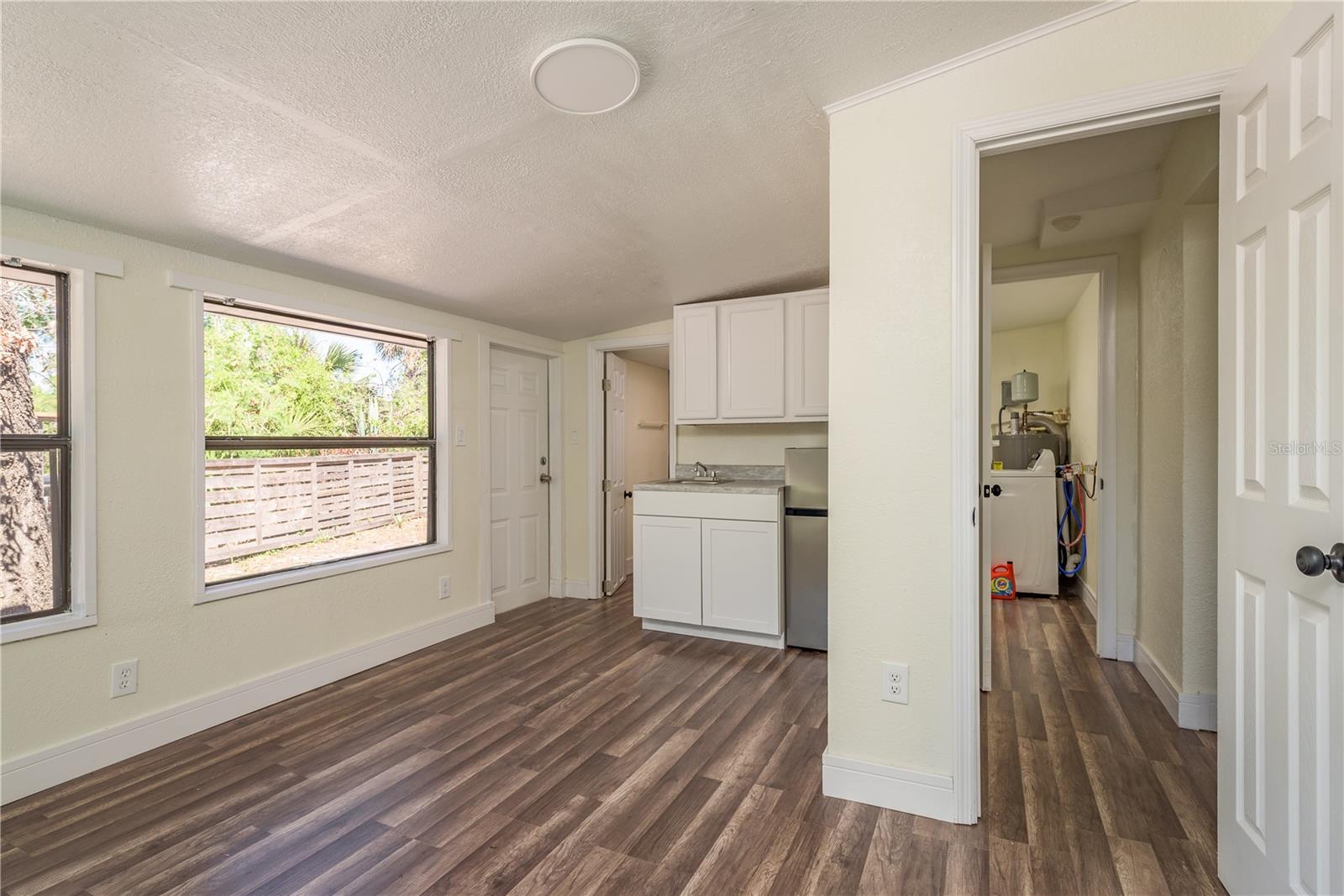 8423 JACKSON SPRINGS RD, TAMPA, FL, 33615