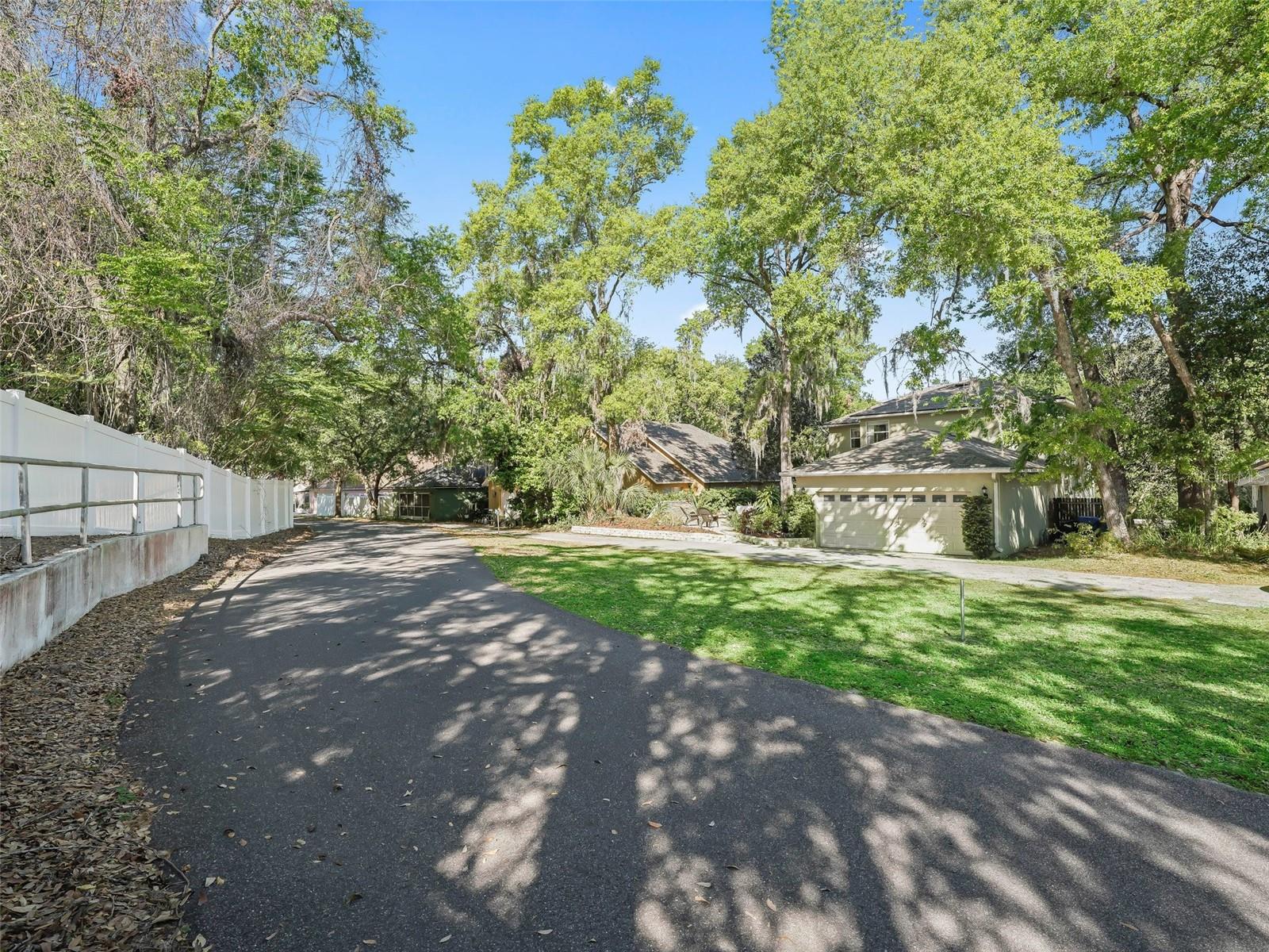 208 HIDEAWAY CT, MINNEOLA, FL, 34715
