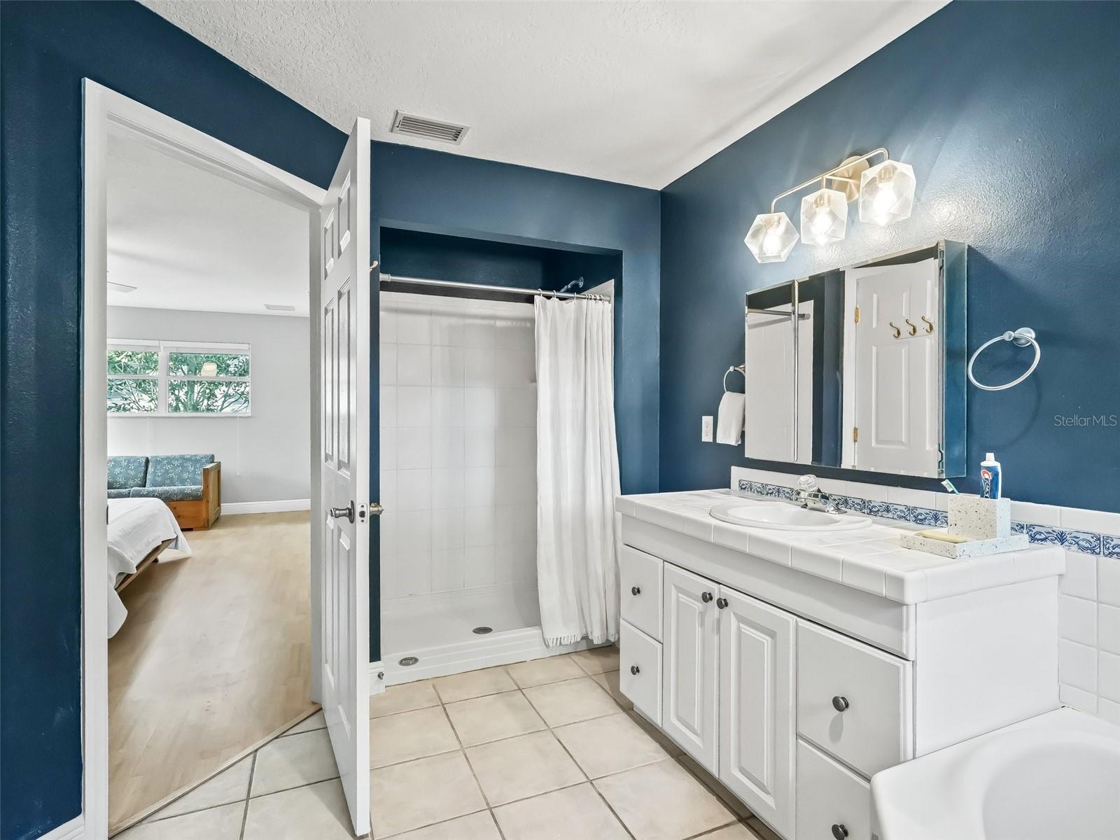 208 HIDEAWAY CT, MINNEOLA, FL, 34715
