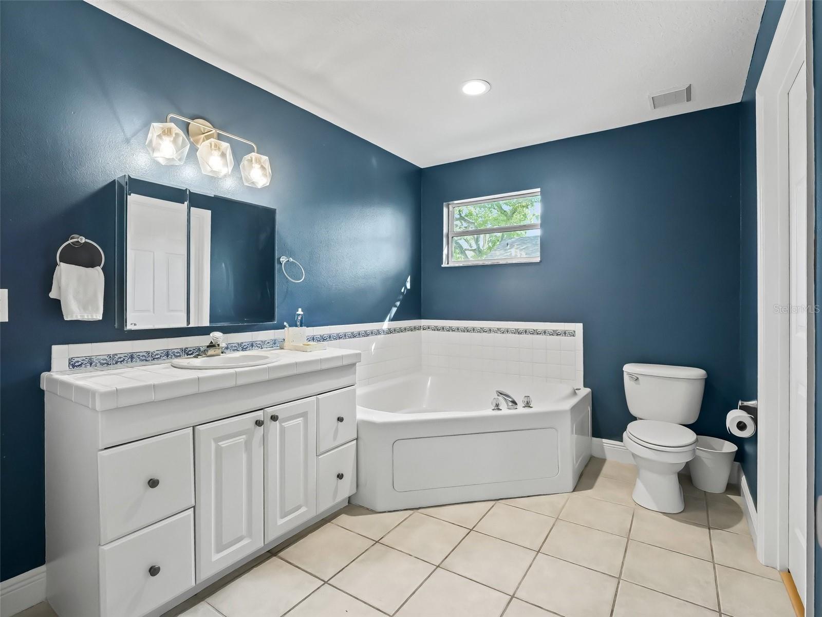 208 HIDEAWAY CT, MINNEOLA, FL, 34715