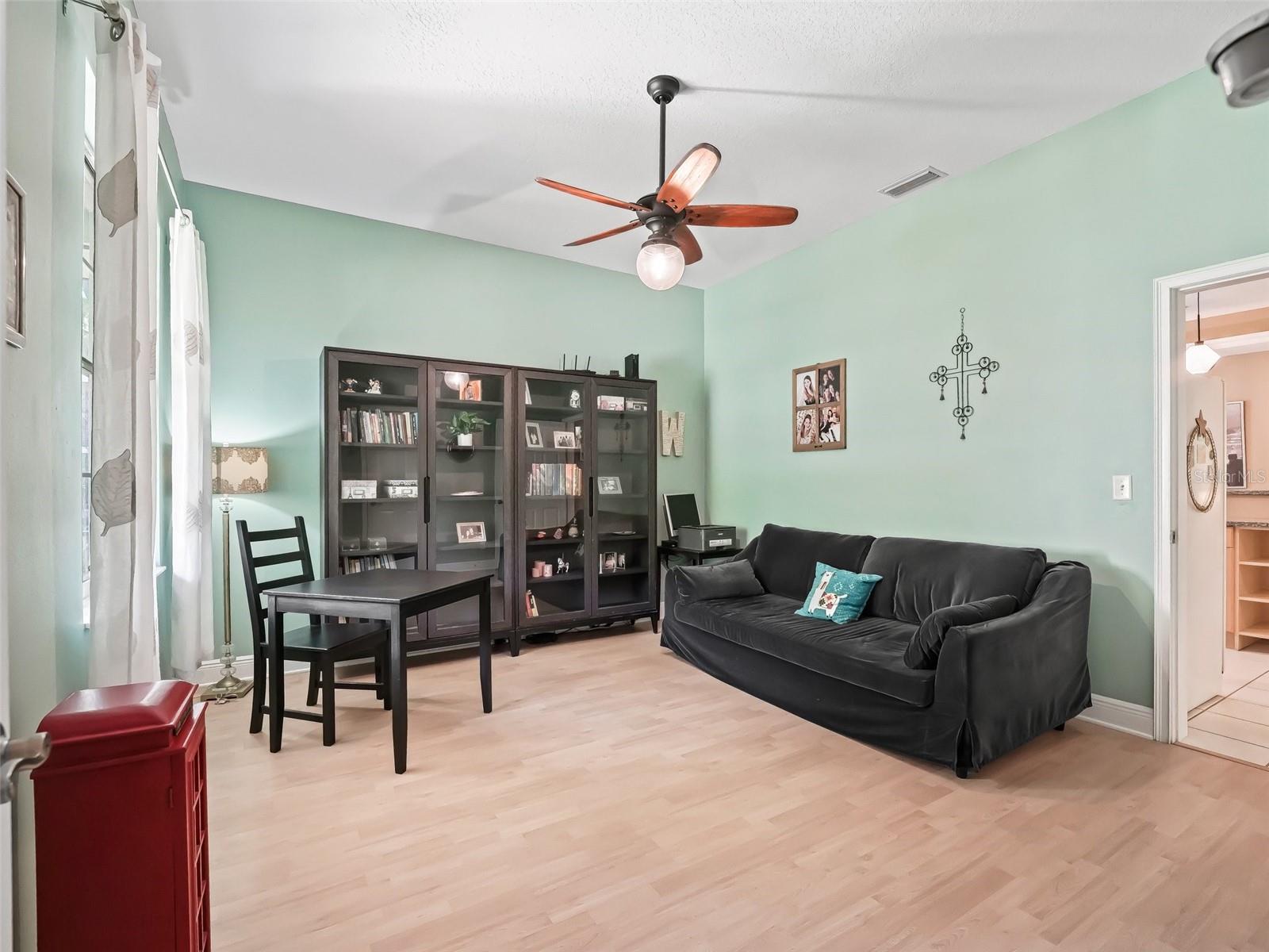 208 HIDEAWAY CT, MINNEOLA, FL, 34715