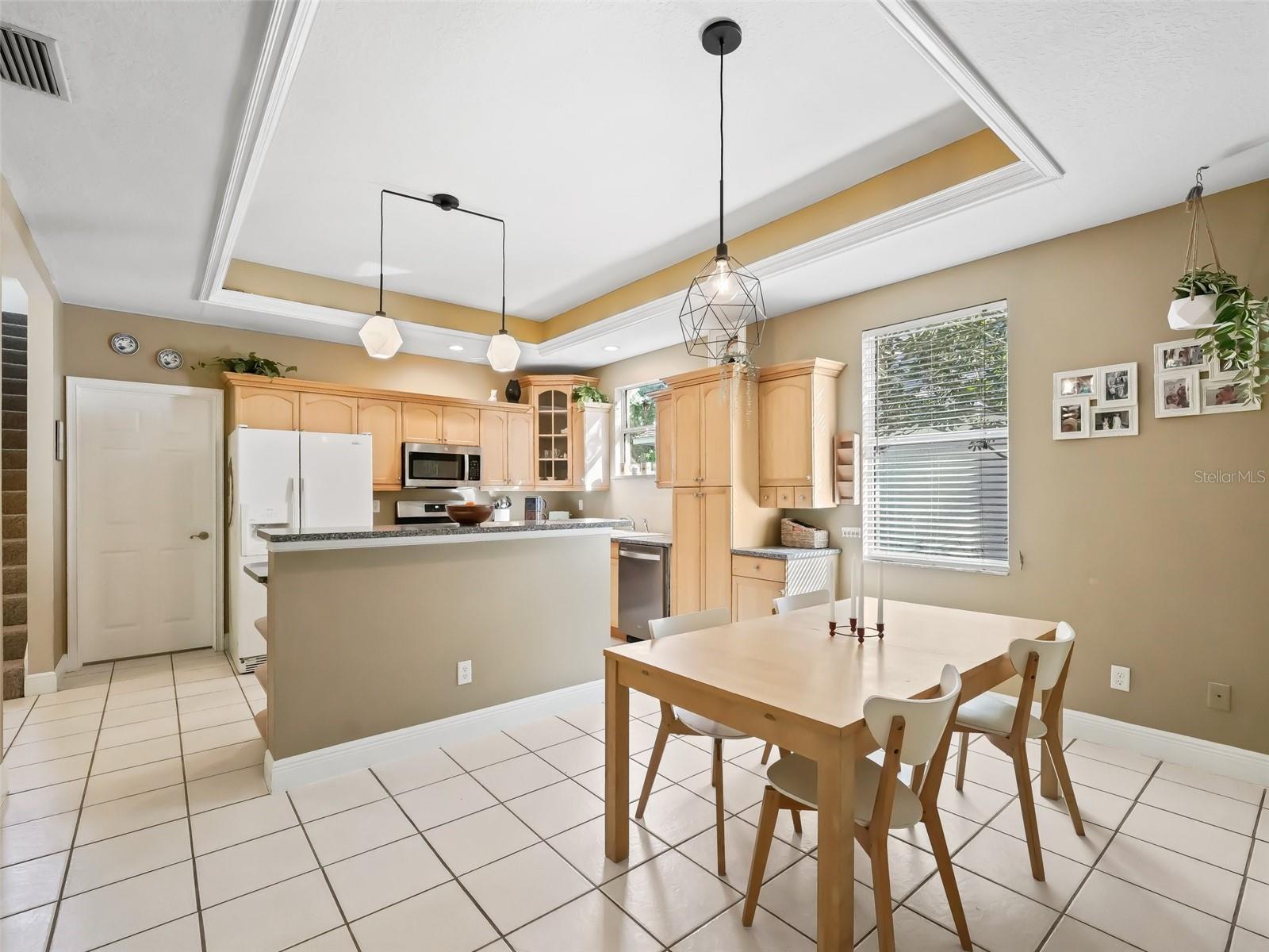 208 HIDEAWAY CT, MINNEOLA, FL, 34715