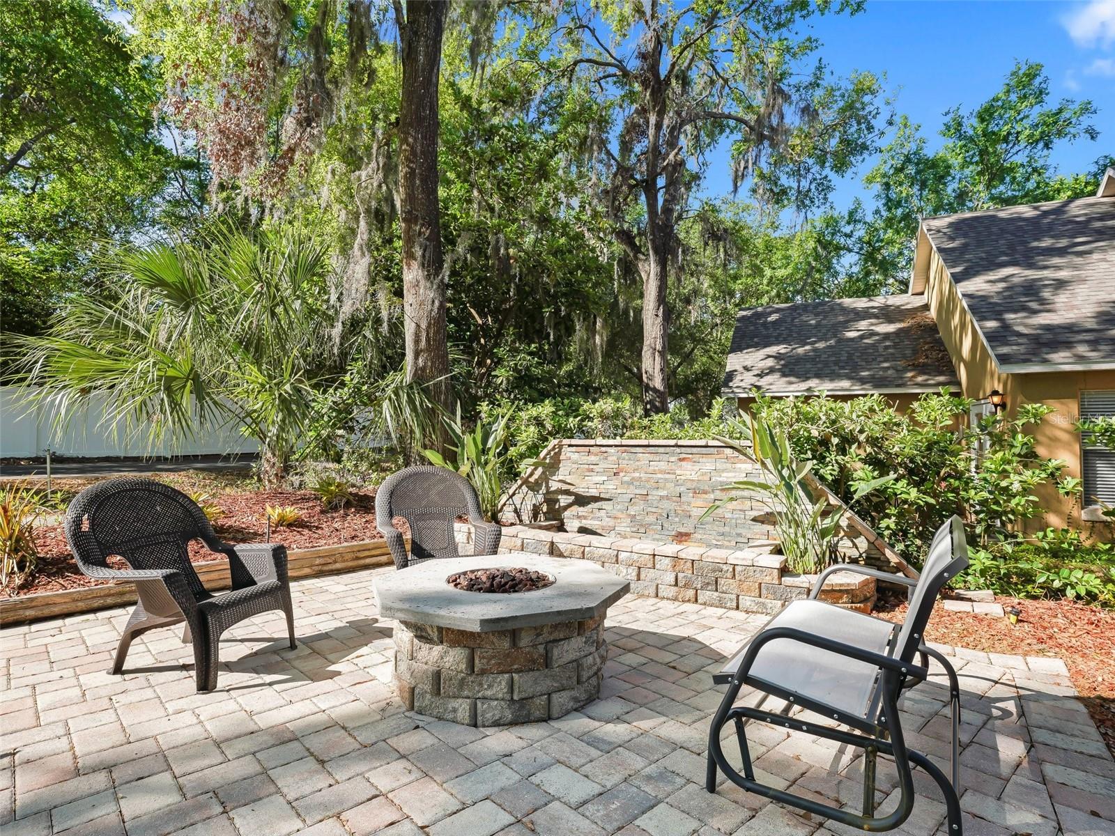 208 HIDEAWAY CT, MINNEOLA, FL, 34715