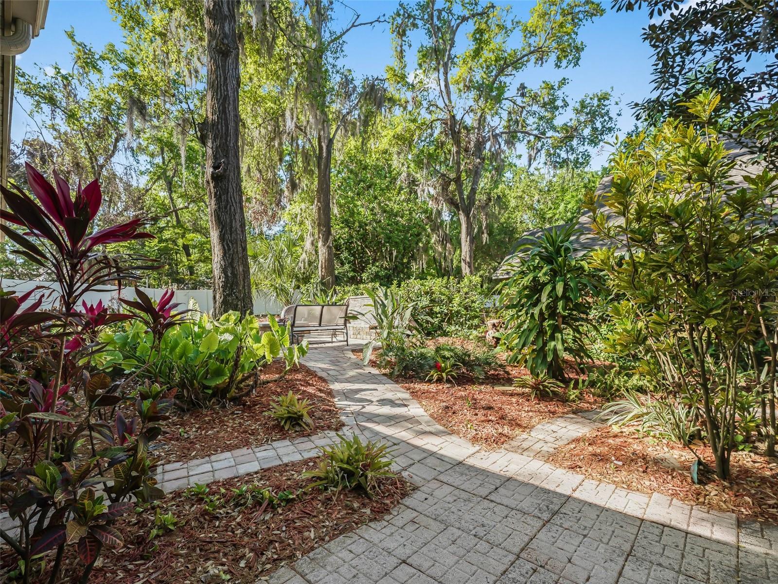 208 HIDEAWAY CT, MINNEOLA, FL, 34715