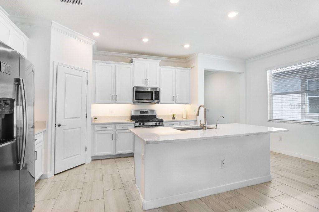 17214 STAR BANKS ST, WIMAUMA, FL, 33598