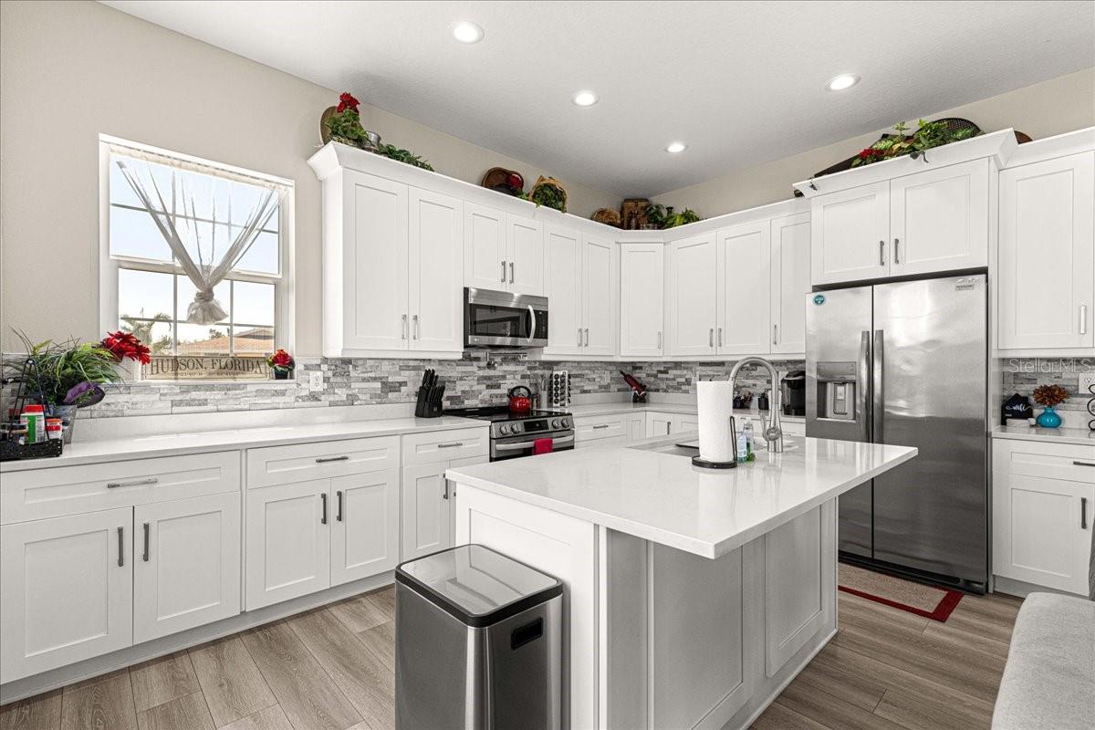 6771 SEAVIEW BLVD, HUDSON, FL, 34667