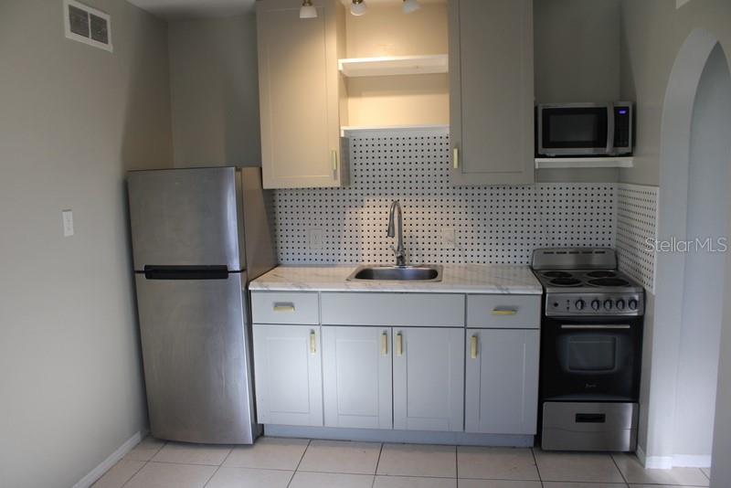 1500 30TH AVE N, ST PETERSBURG, FL, 33704