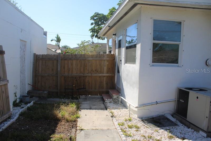 1500 30TH AVE N, ST PETERSBURG, FL, 33704