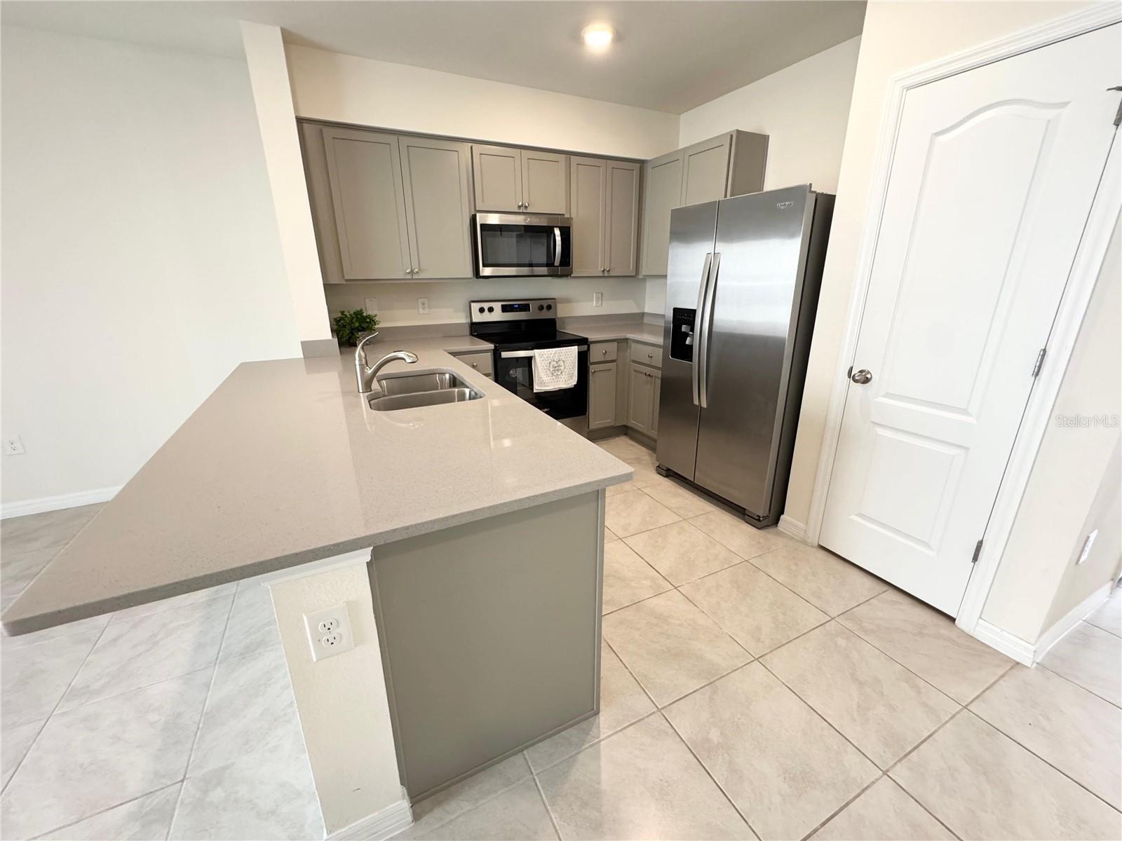 2353 PENGUIN BLVD, DAVENPORT, FL, 33837