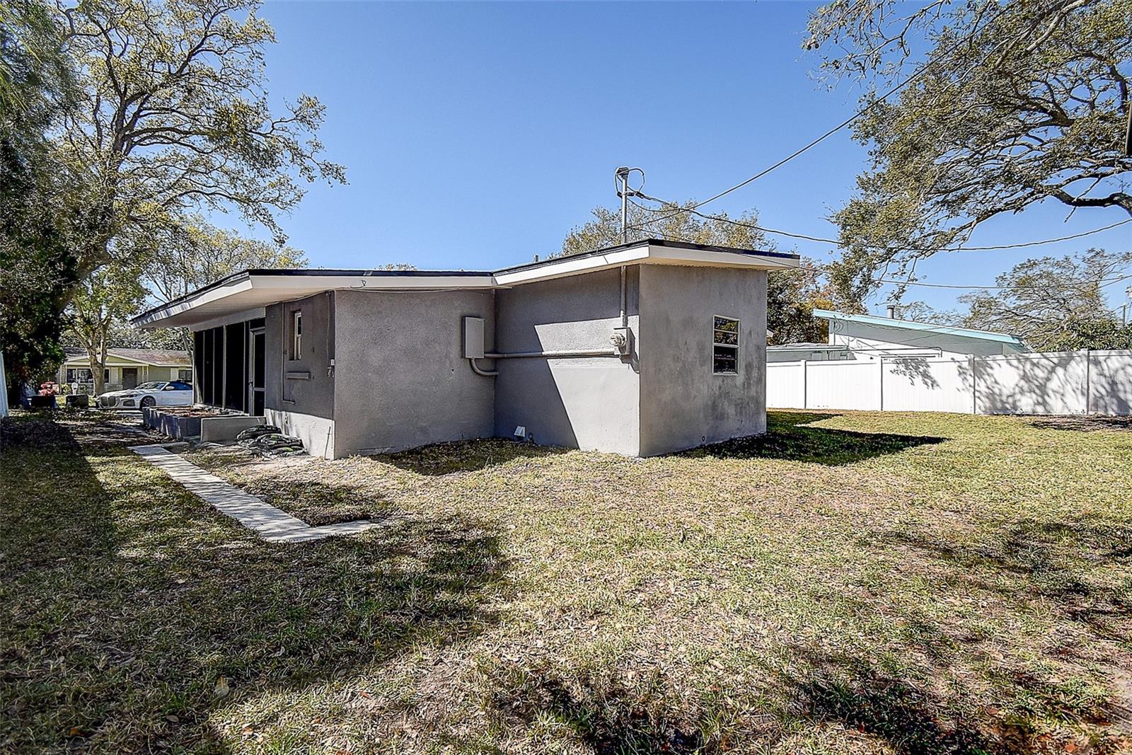 813 HELENA DR, LARGO, FL, 33770