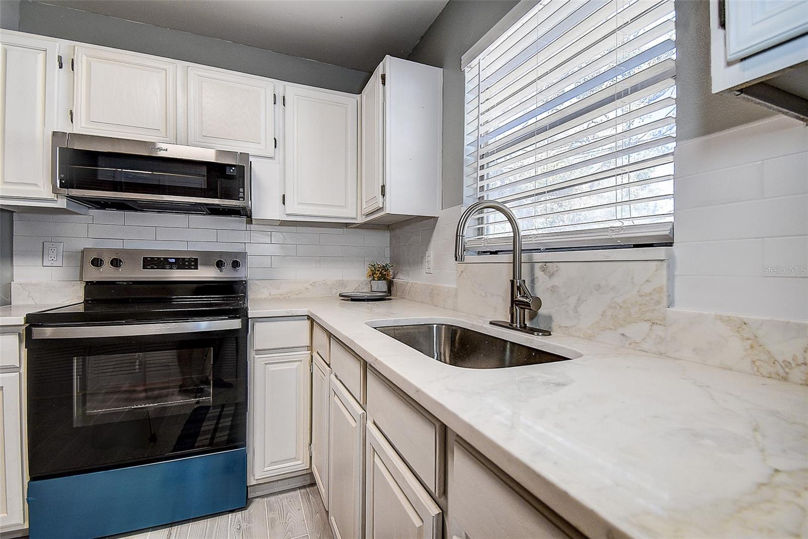 813 HELENA DR, LARGO, FL, 33770
