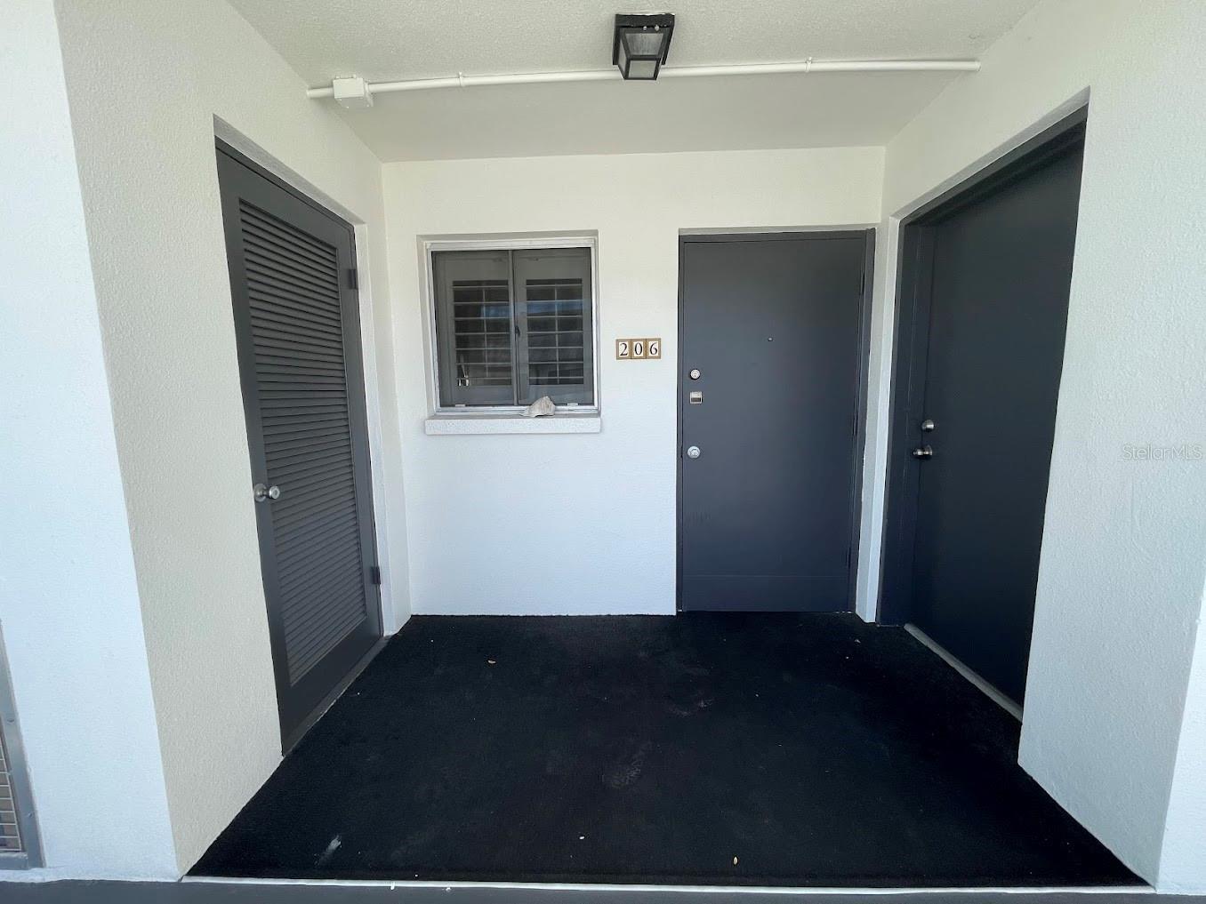 2944 W BAY DR #206, BELLEAIR BLUFFS, FL, 33770