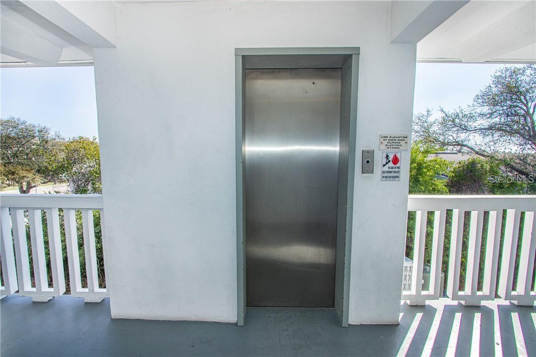 2944 W BAY DR #206, BELLEAIR BLUFFS, FL, 33770