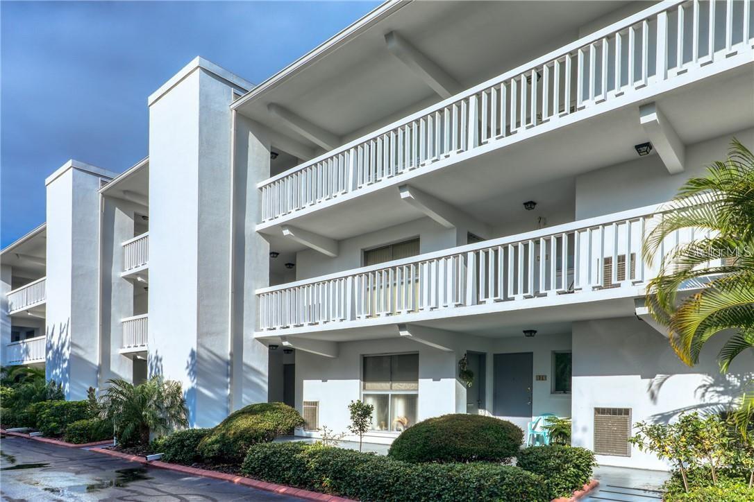 2944 W BAY DR #206, BELLEAIR BLUFFS, FL, 33770