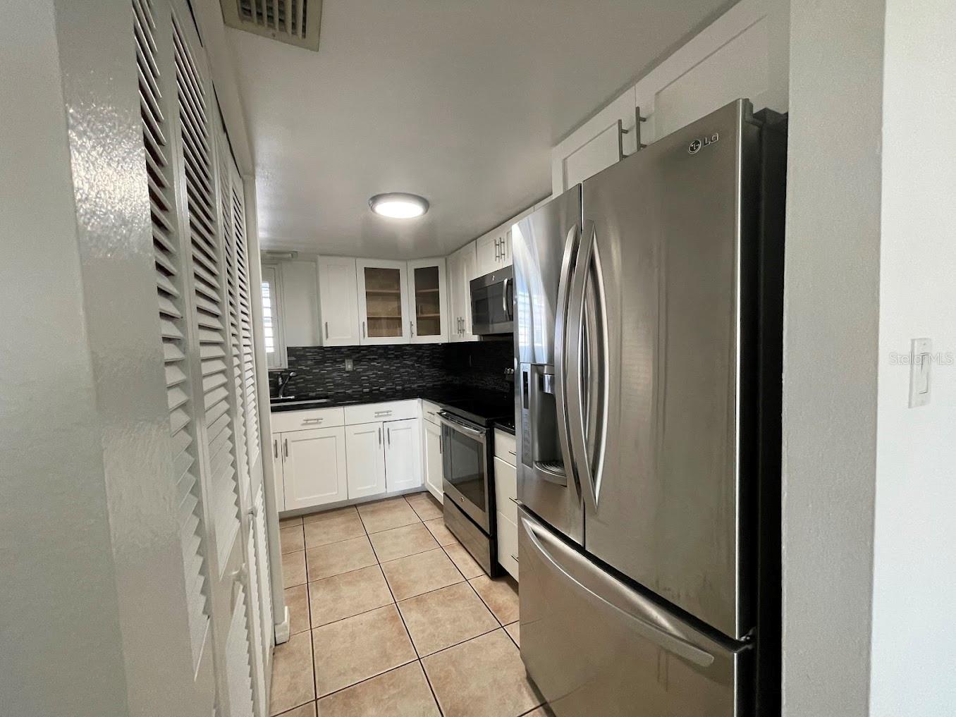 2944 W BAY DR #206, BELLEAIR BLUFFS, FL, 33770
