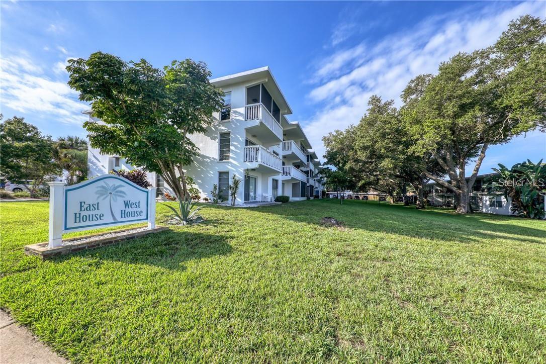 2944 W BAY DR #206, BELLEAIR BLUFFS, FL, 33770