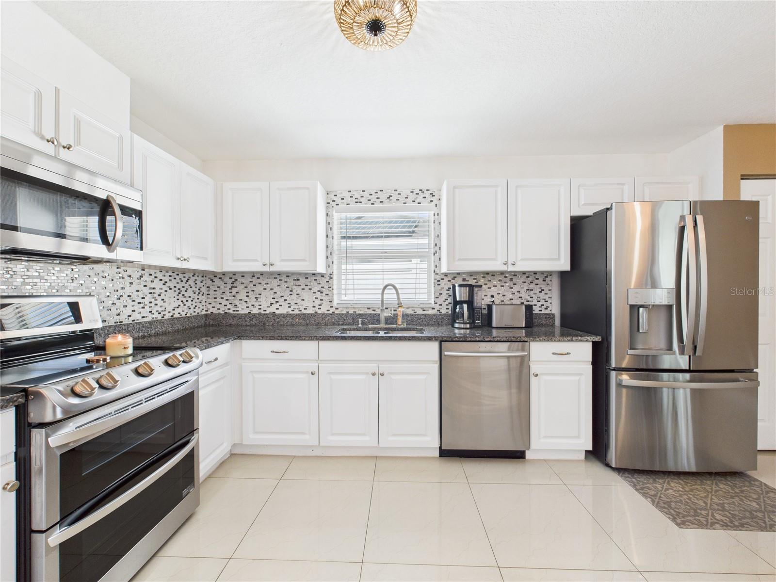 1405 BLOSSOM BAYOU CIR, RUSKIN, FL, 33570