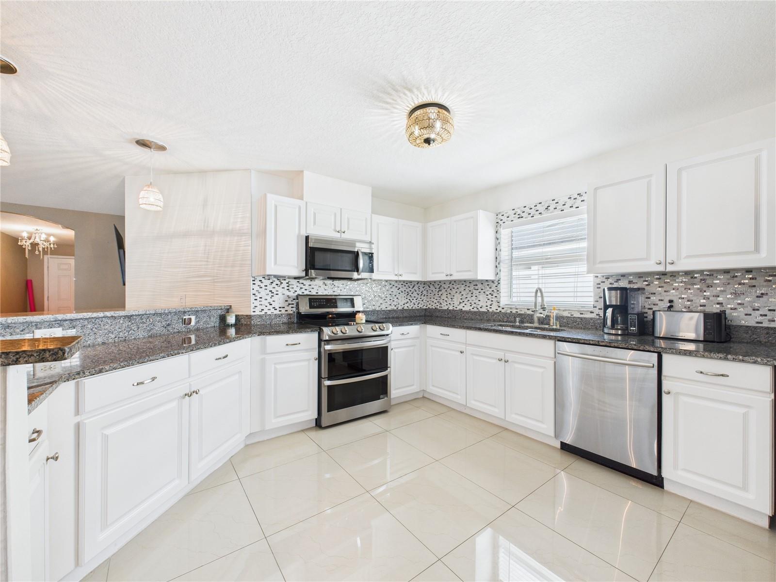 1405 BLOSSOM BAYOU CIR, RUSKIN, FL, 33570