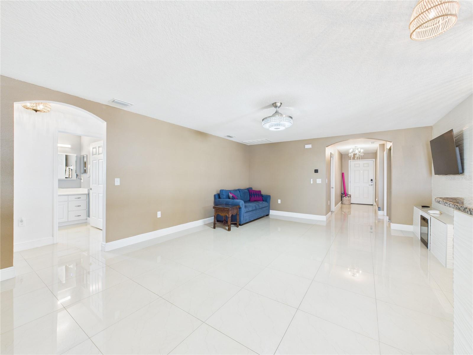 1405 BLOSSOM BAYOU CIR, RUSKIN, FL, 33570