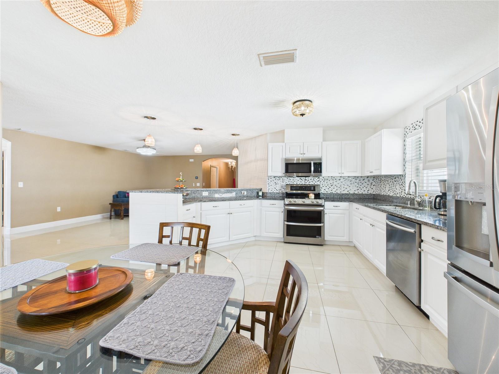 1405 BLOSSOM BAYOU CIR, RUSKIN, FL, 33570