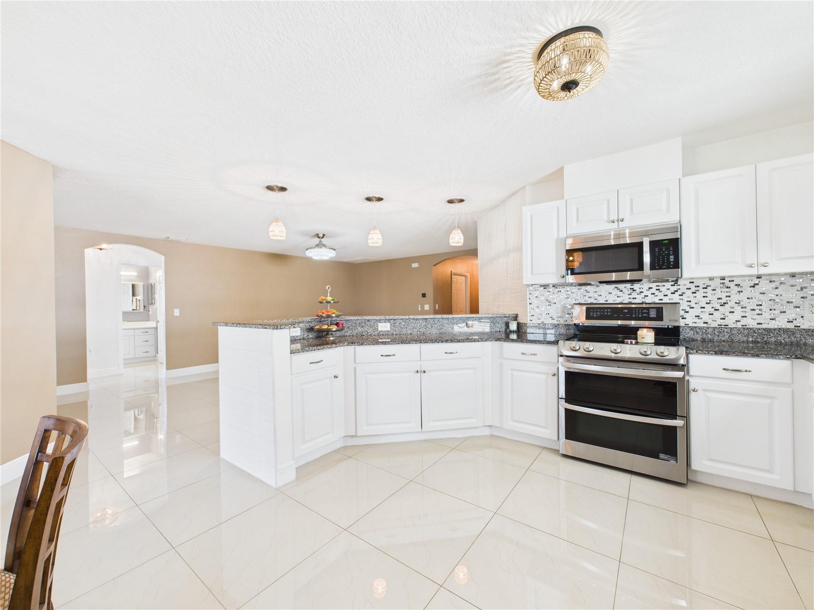 1405 BLOSSOM BAYOU CIR, RUSKIN, FL, 33570