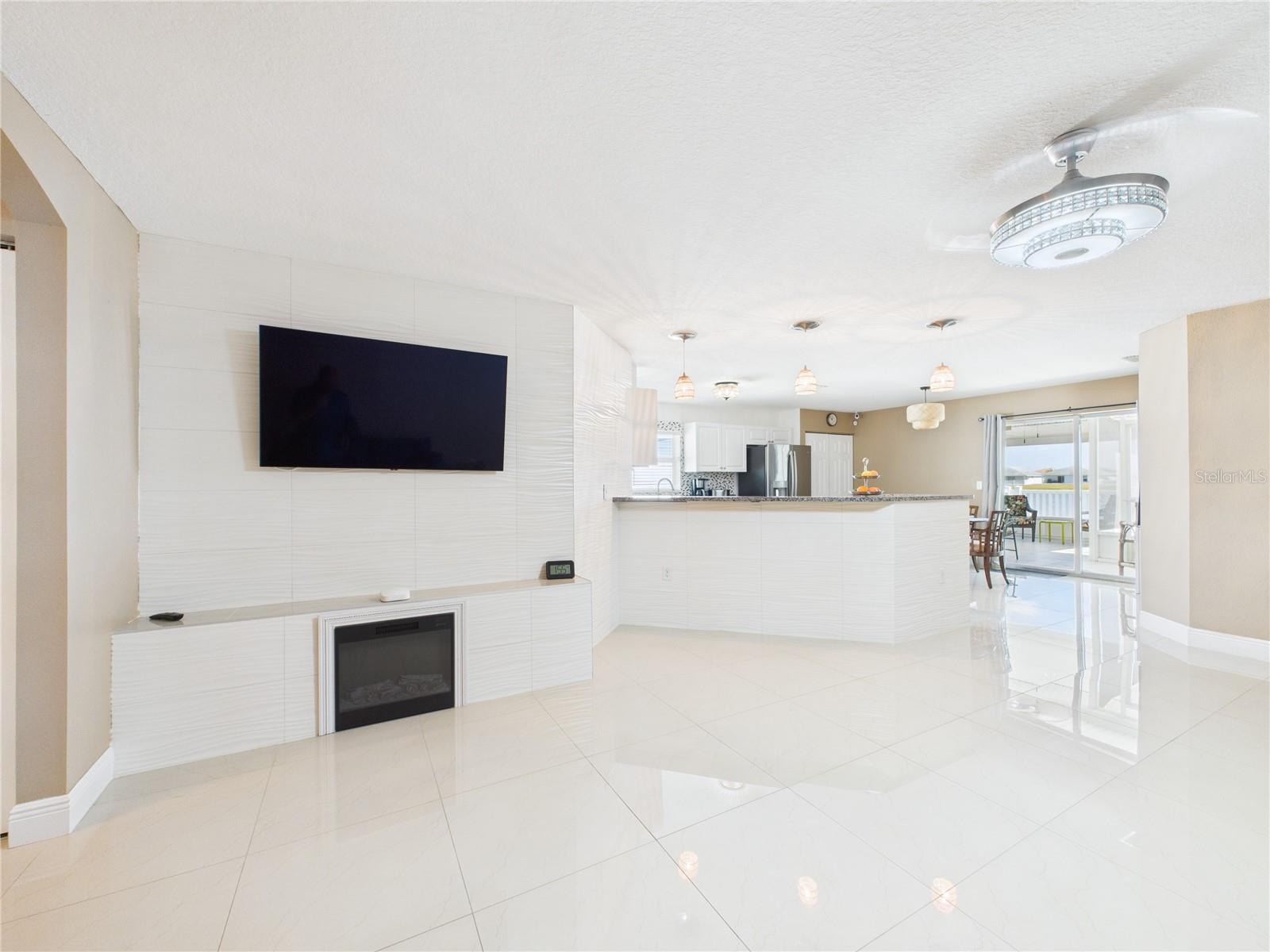 1405 BLOSSOM BAYOU CIR, RUSKIN, FL, 33570