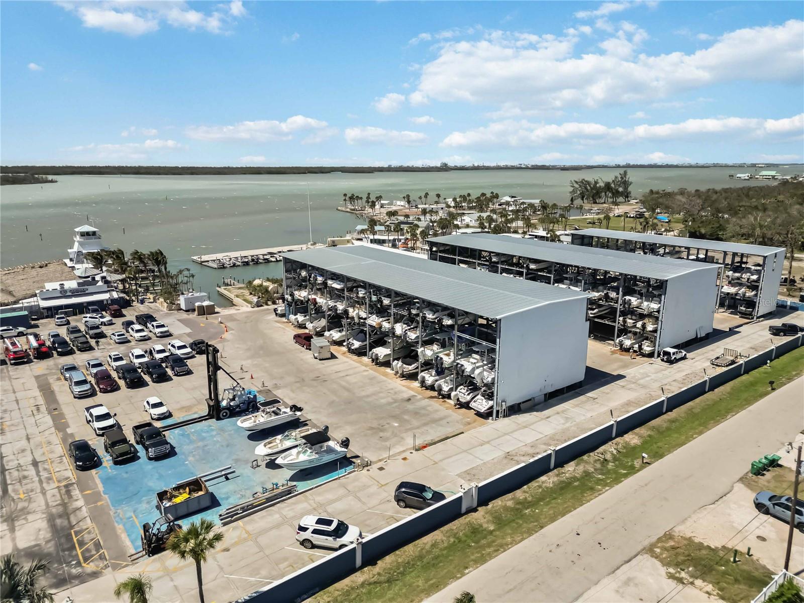 2909 HOLLY AVE, ENGLEWOOD, FL, 34224