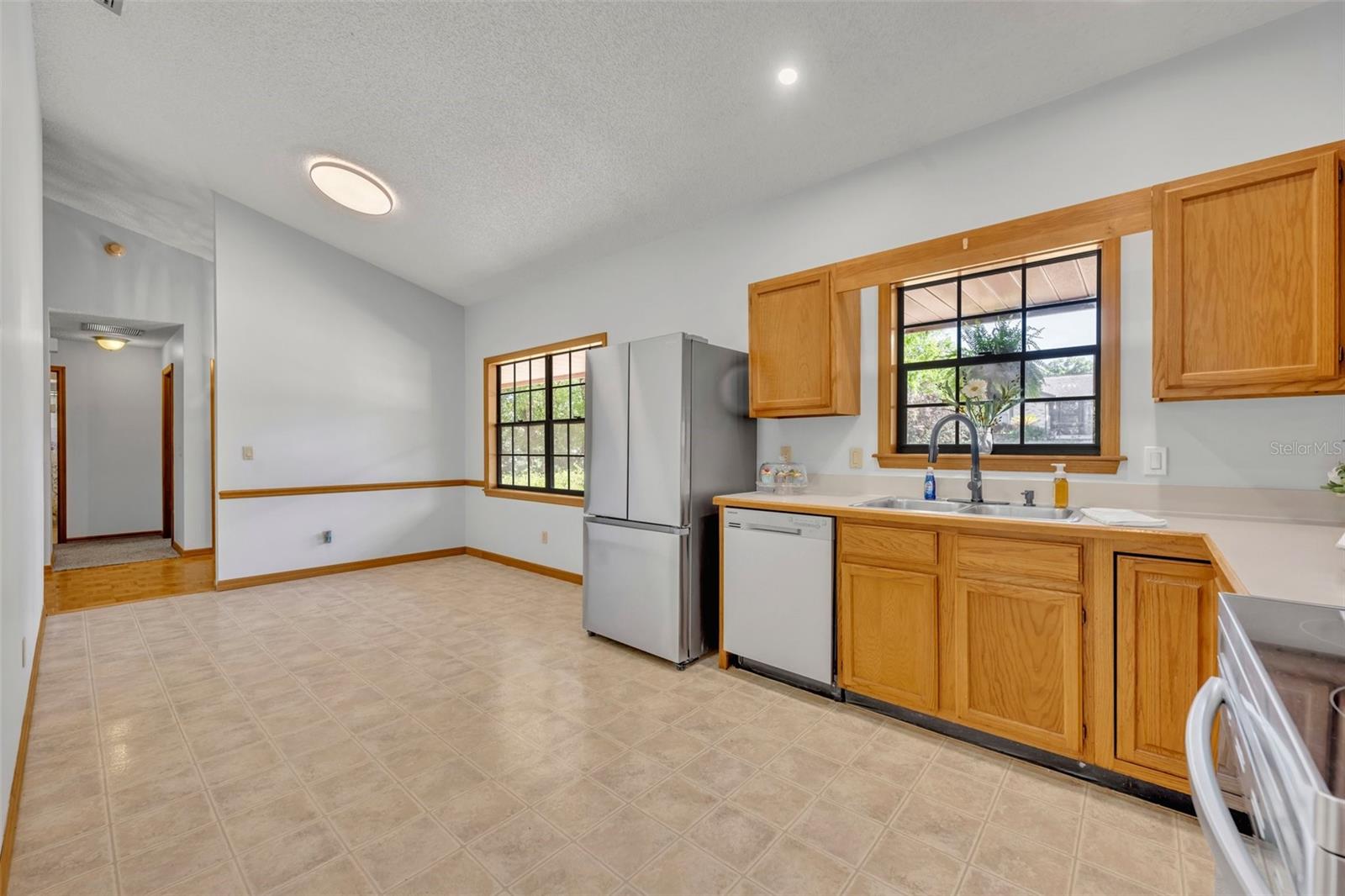 715 OAK TER, ORANGE CITY, FL, 32763