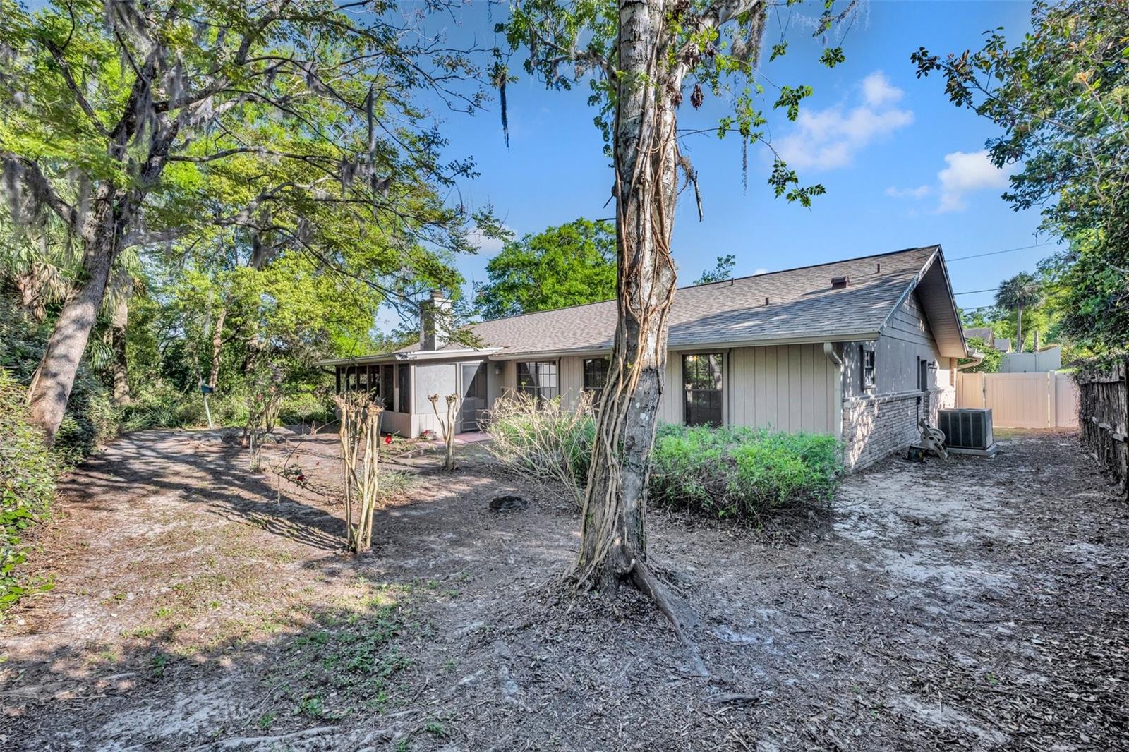 715 OAK TER, ORANGE CITY, FL, 32763