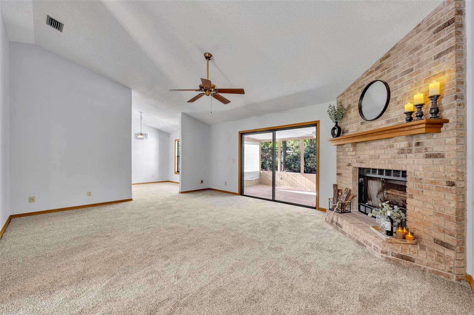 715 OAK TER, ORANGE CITY, FL, 32763