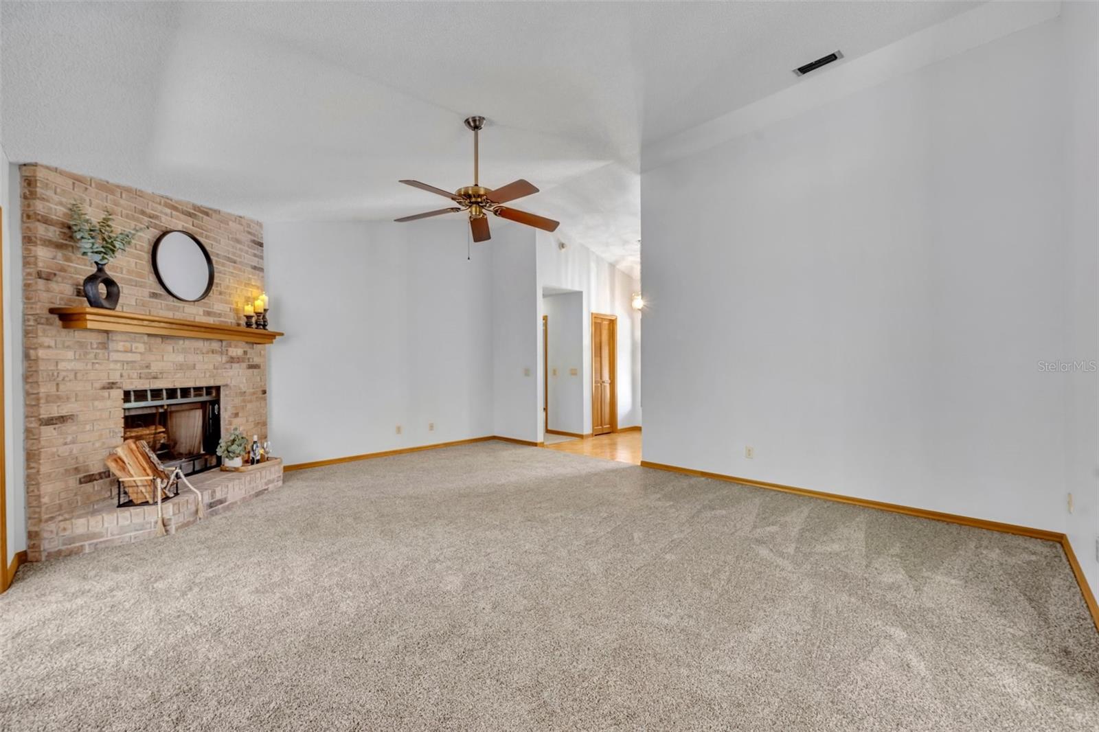 715 OAK TER, ORANGE CITY, FL, 32763