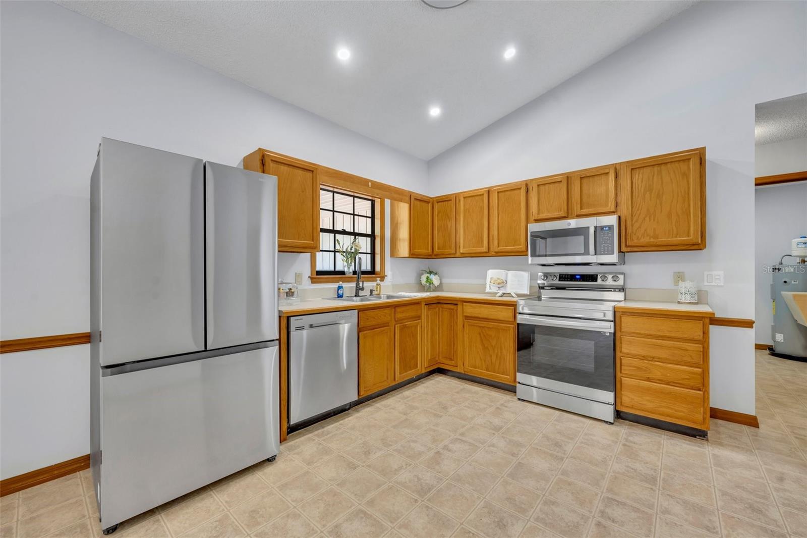 715 OAK TER, ORANGE CITY, FL, 32763
