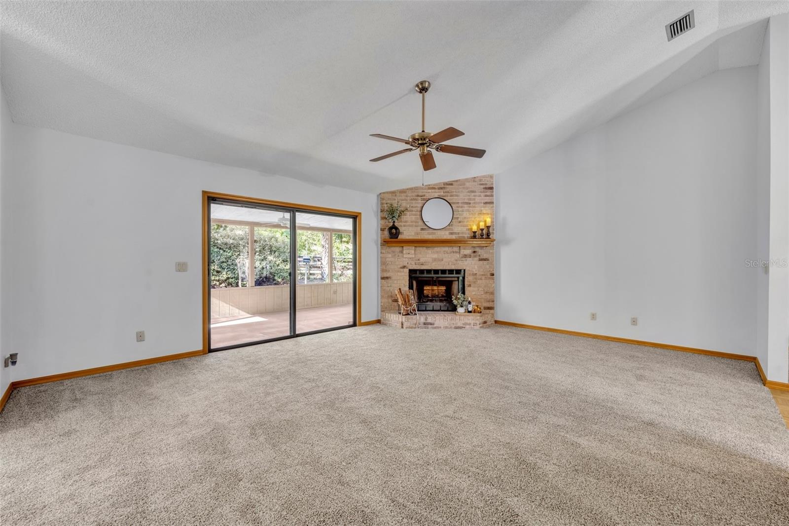 715 OAK TER, ORANGE CITY, FL, 32763