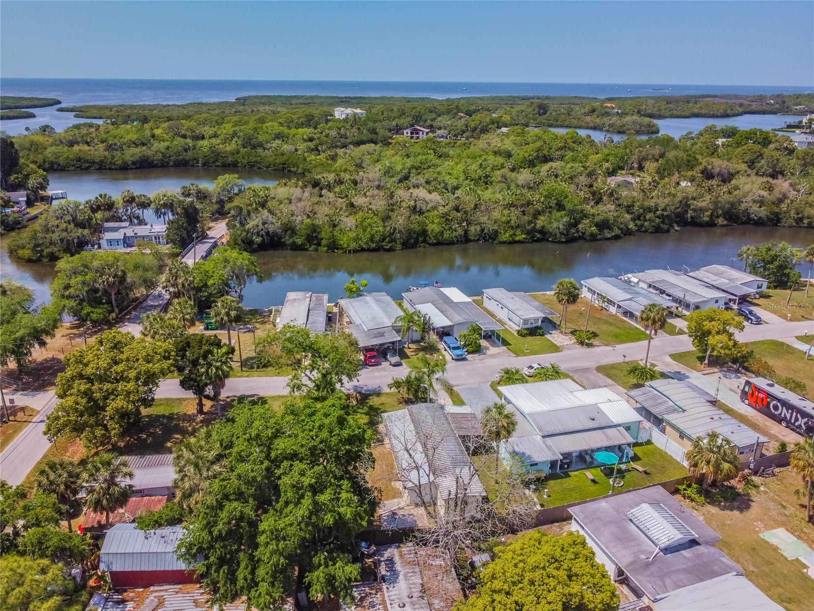 6825 EDGEWATER DR, NEW PORT RICHEY, FL, 34652