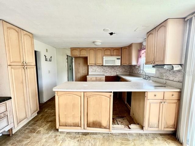 6825 EDGEWATER DR, NEW PORT RICHEY, FL, 34652