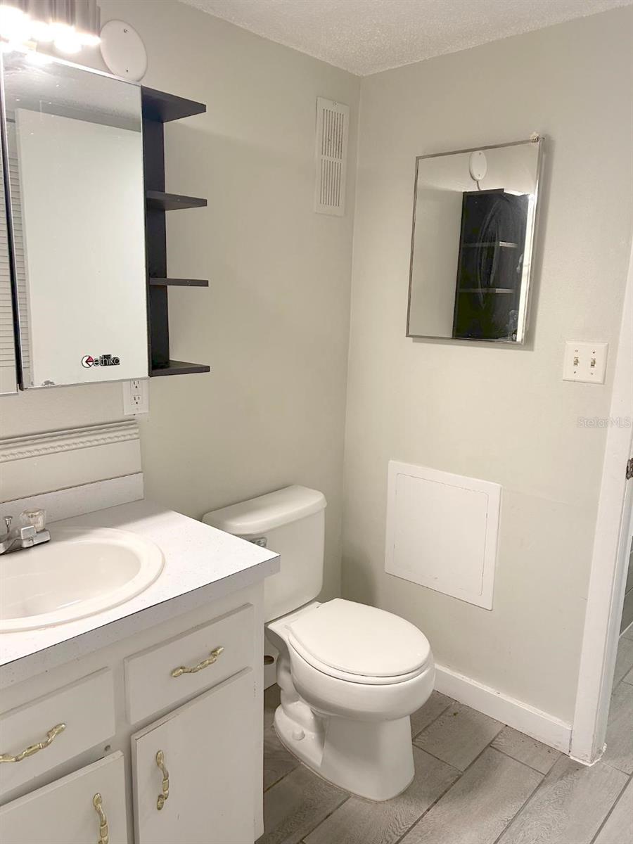 7606 ABBEY LN #207, TAMPA, FL, 33617