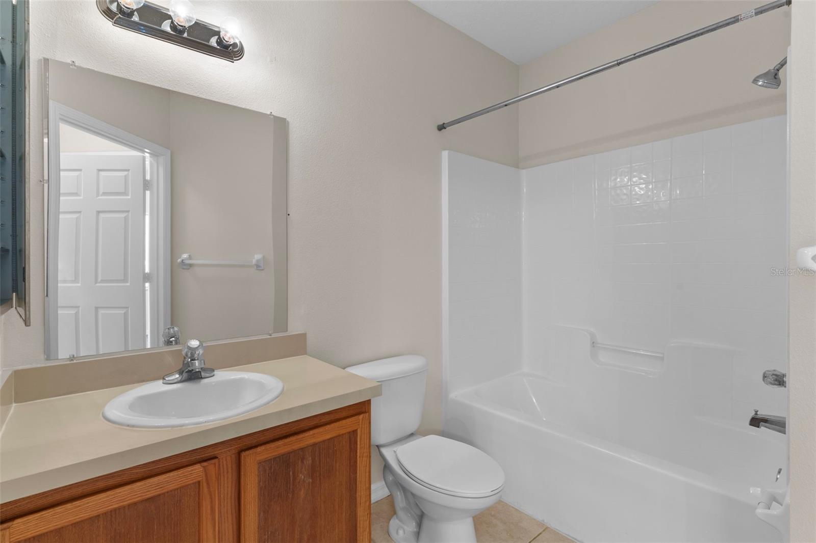 6413 HOLLYDALE PL #202, RIVERVIEW, FL, 33578