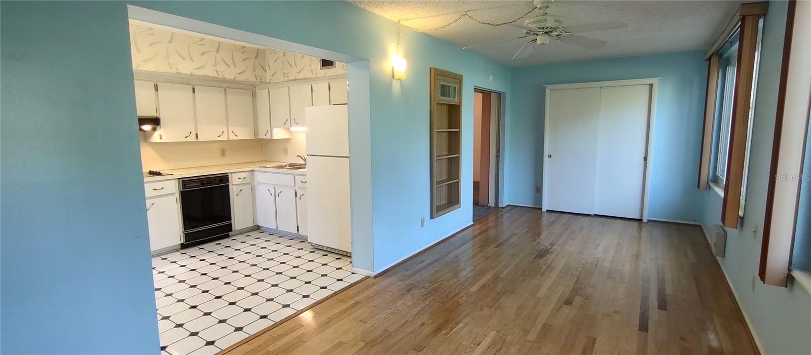 2402 ECUADORIAN WAY #20, CLEARWATER, FL, 33763