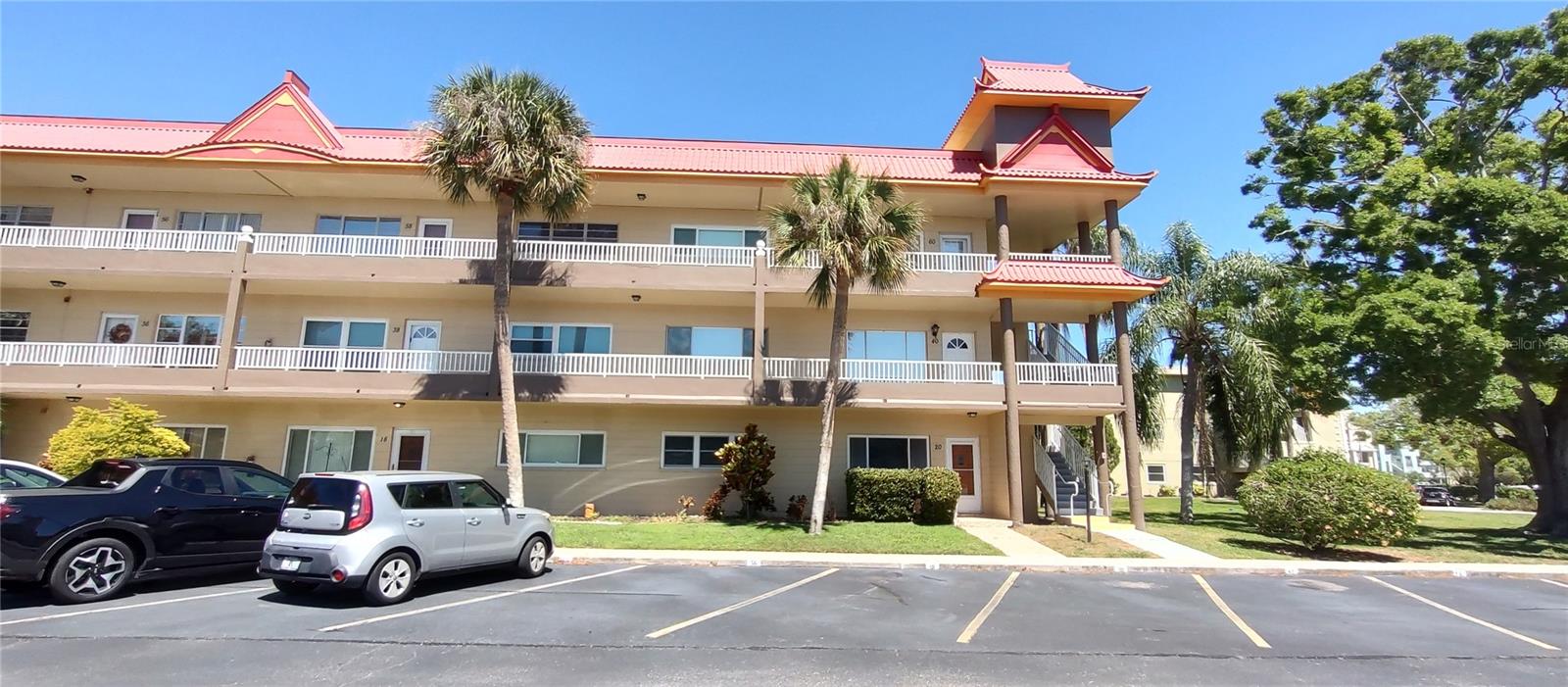 2402 ECUADORIAN WAY #20, CLEARWATER, FL, 33763