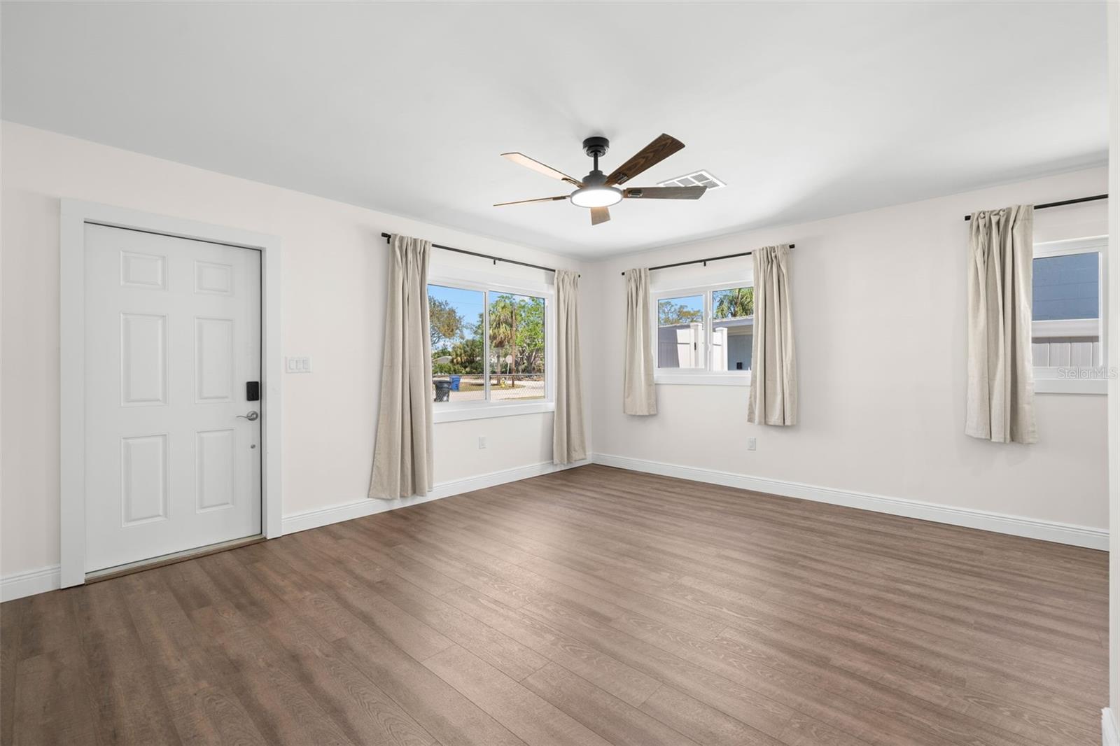185 38TH AVE SE, ST PETERSBURG, FL, 33705
