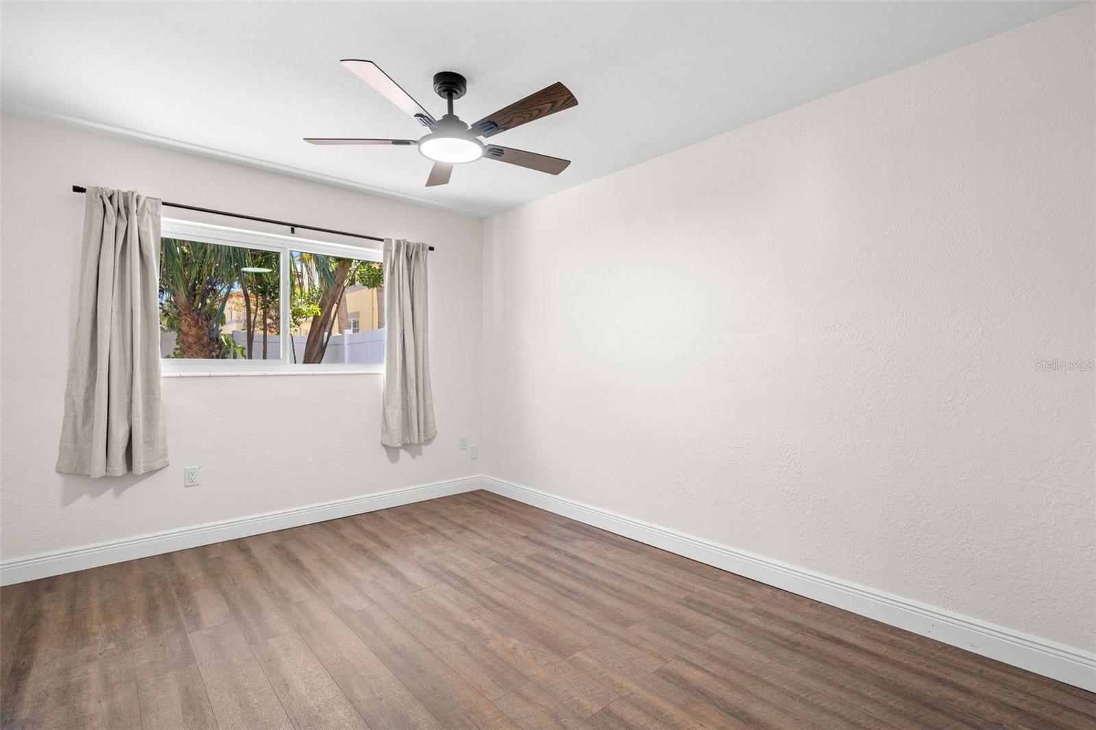 185 38TH AVE SE, ST PETERSBURG, FL, 33705