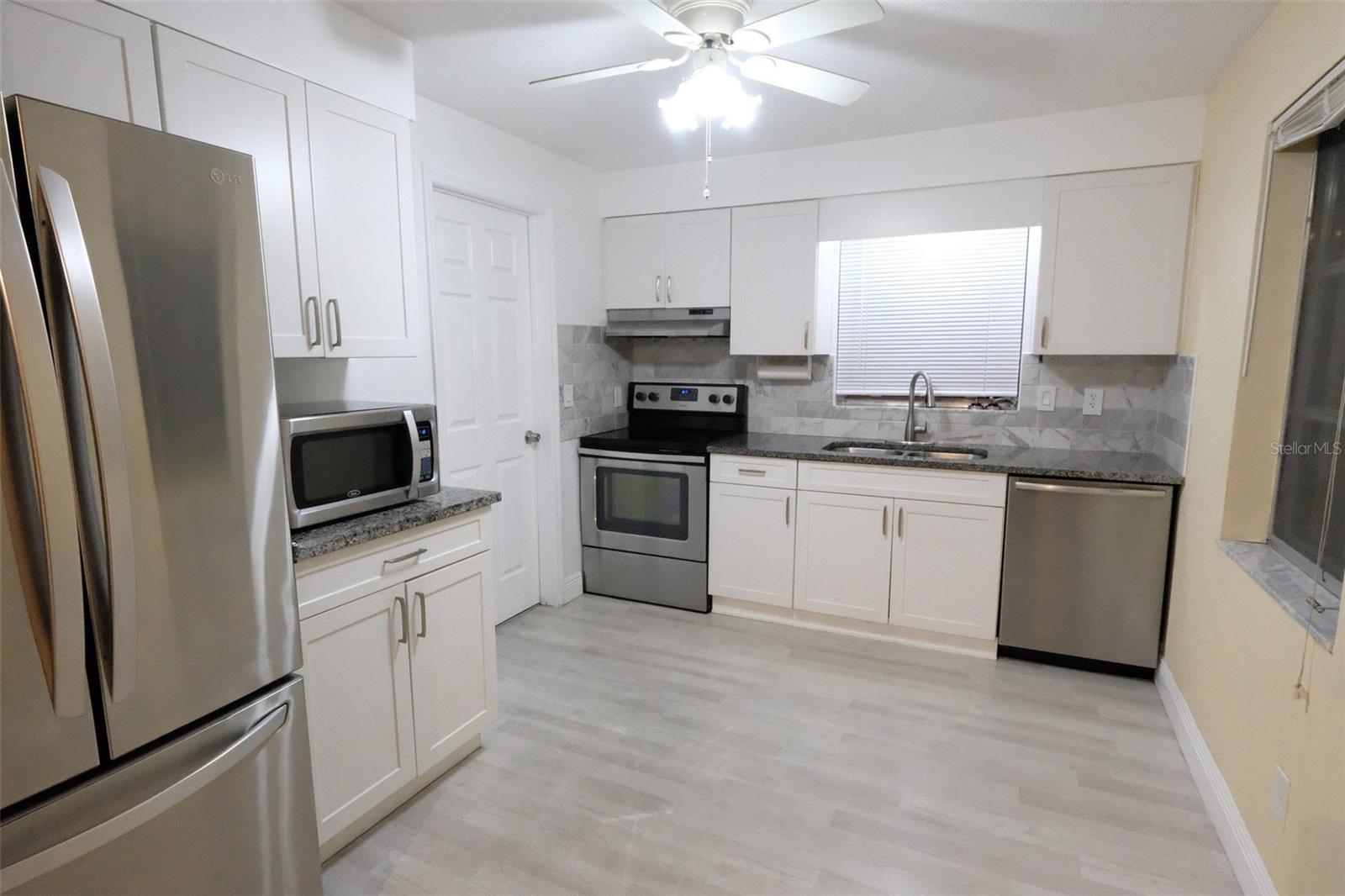 2118 NE COACHMAN RD, CLEARWATER, FL, 33765