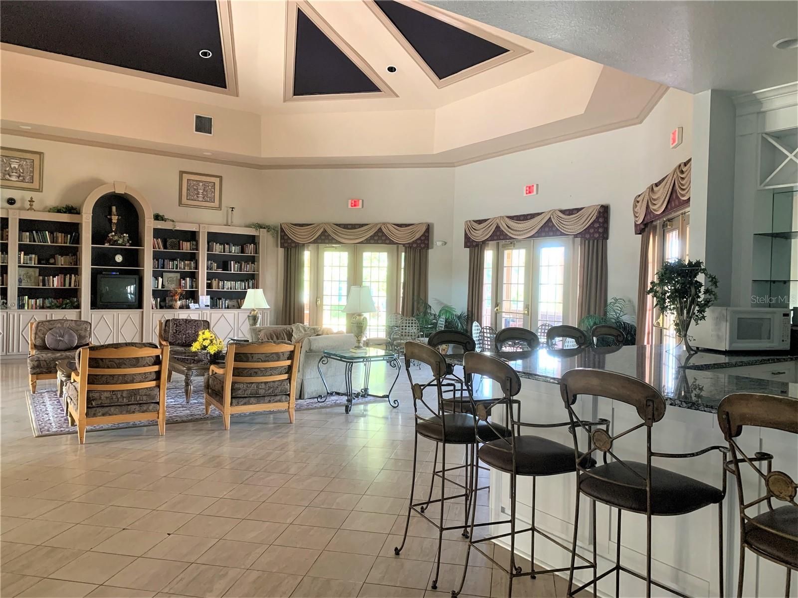 9110 LAKE CHASE ISLAND WAY #9110, TAMPA, FL, 33626