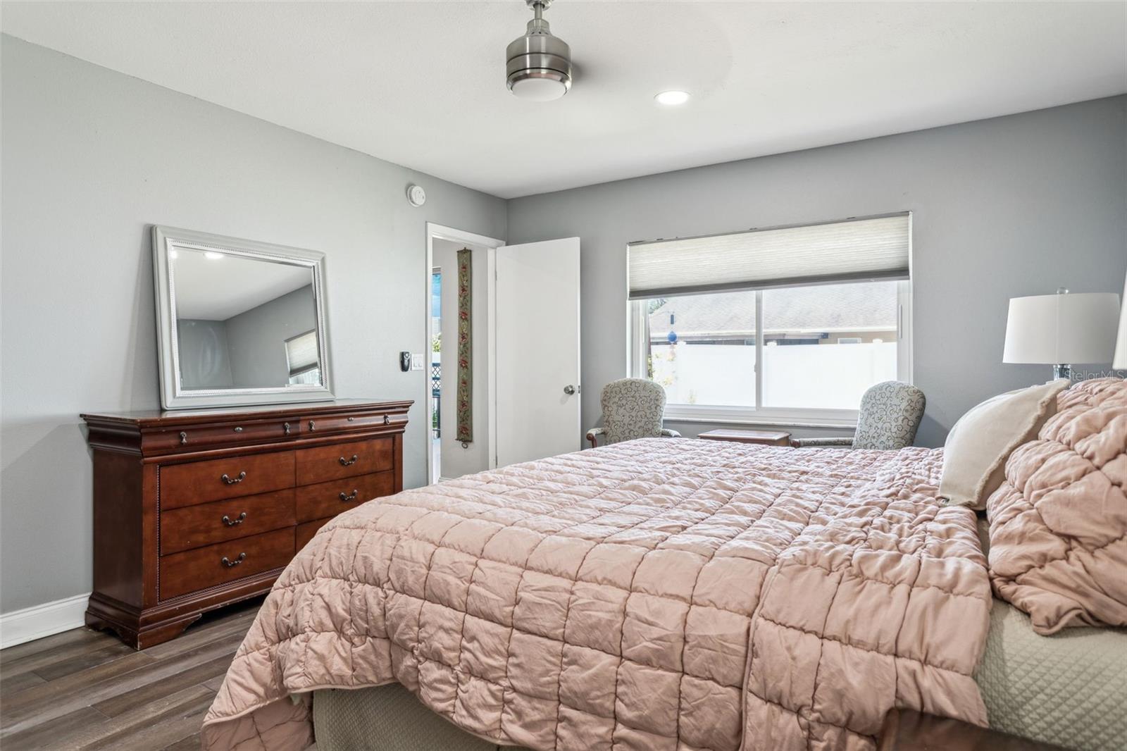 11012 ASHBOURNE CIR, TAMPA, FL, 33624