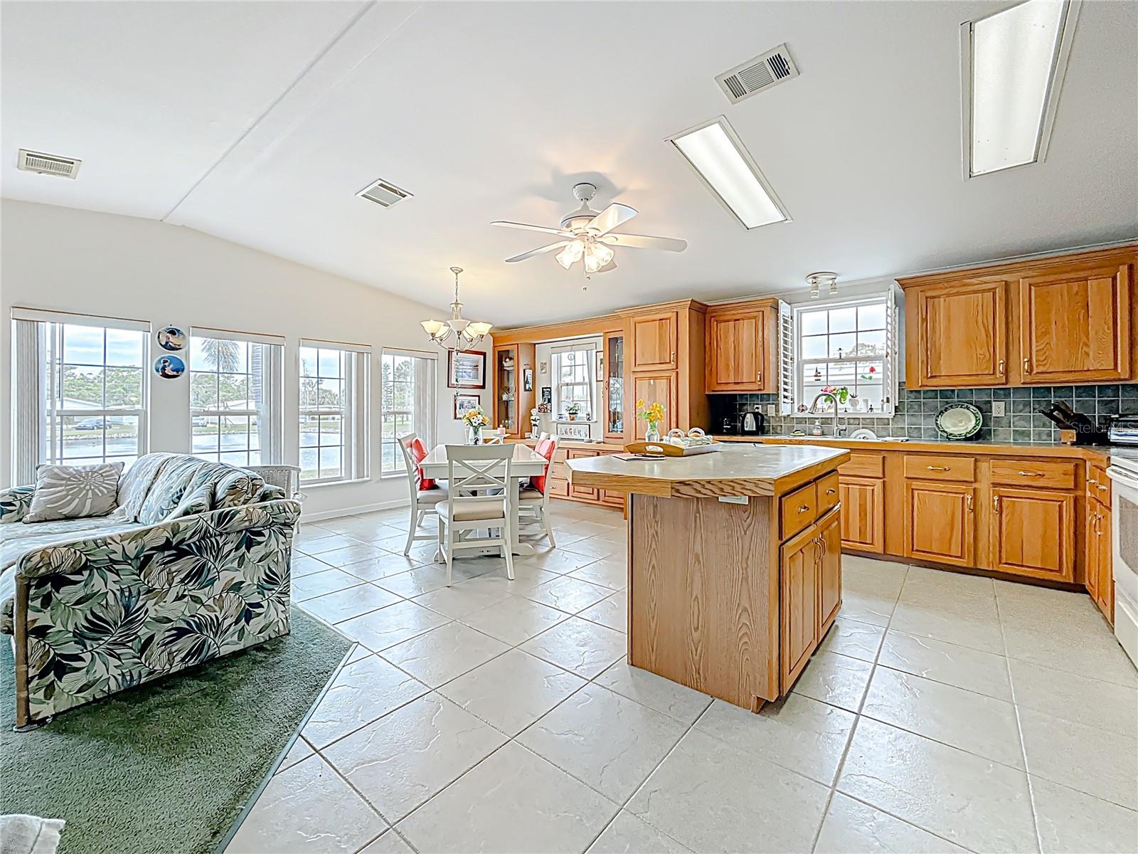 7880 54TH AVE N #77, ST PETERSBURG, FL, 33709