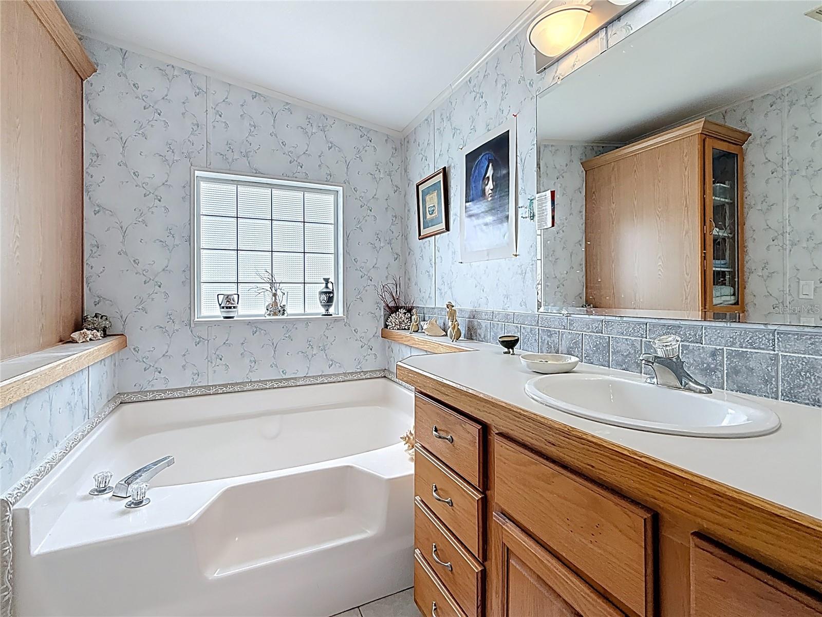 7880 54TH AVE N #77, ST PETERSBURG, FL, 33709