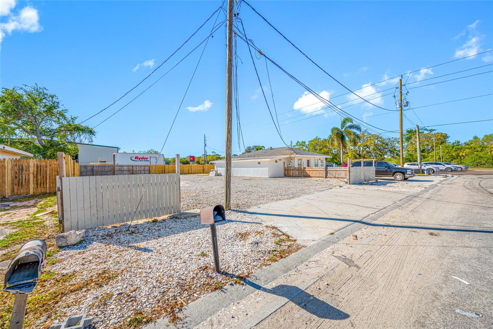 2520 MANATEE AVE E, BRADENTON, FL, 34208