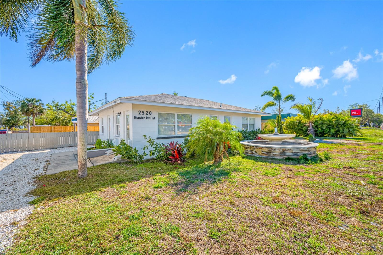 2520 MANATEE AVE E, BRADENTON, FL, 34208