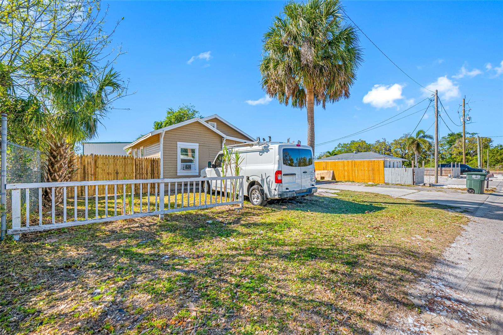 2520 MANATEE AVE E, BRADENTON, FL, 34208