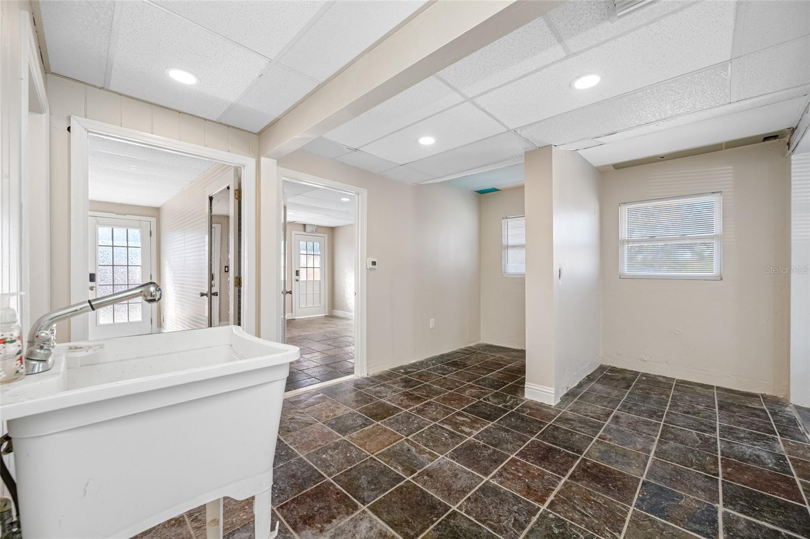 2520 MANATEE AVE E, BRADENTON, FL, 34208